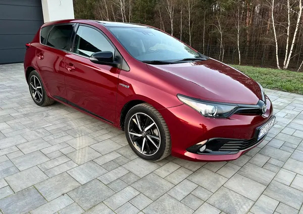 toyota Toyota Auris cena 65900 przebieg: 53000, rok produkcji 2017 z Turek